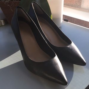 Cute Via Spiga black pumps